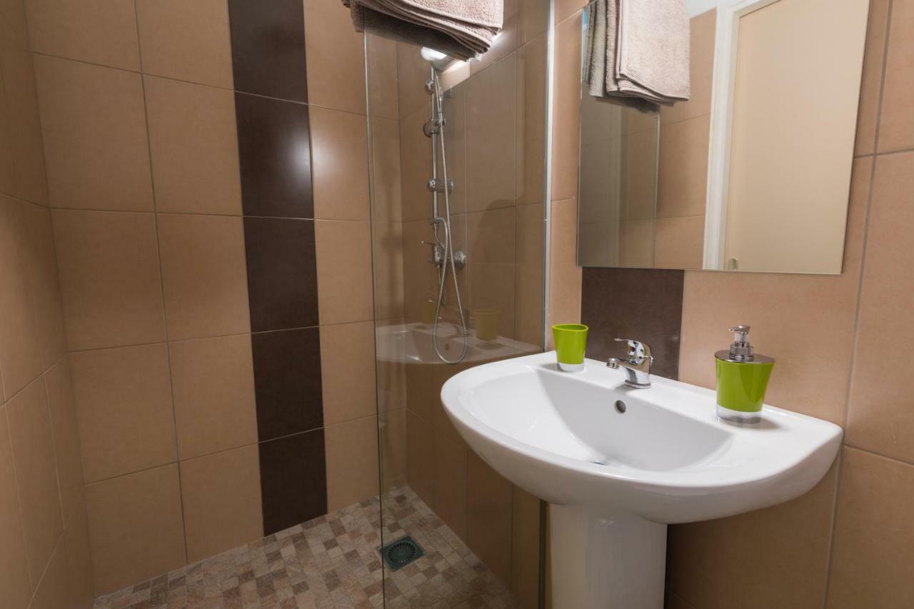 Le Bon Spot Appartements แซงต์-เดอนี ภายนอก รูปภาพ